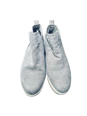 Dolce Vita Women's Light Gray Suede Ankle Booties